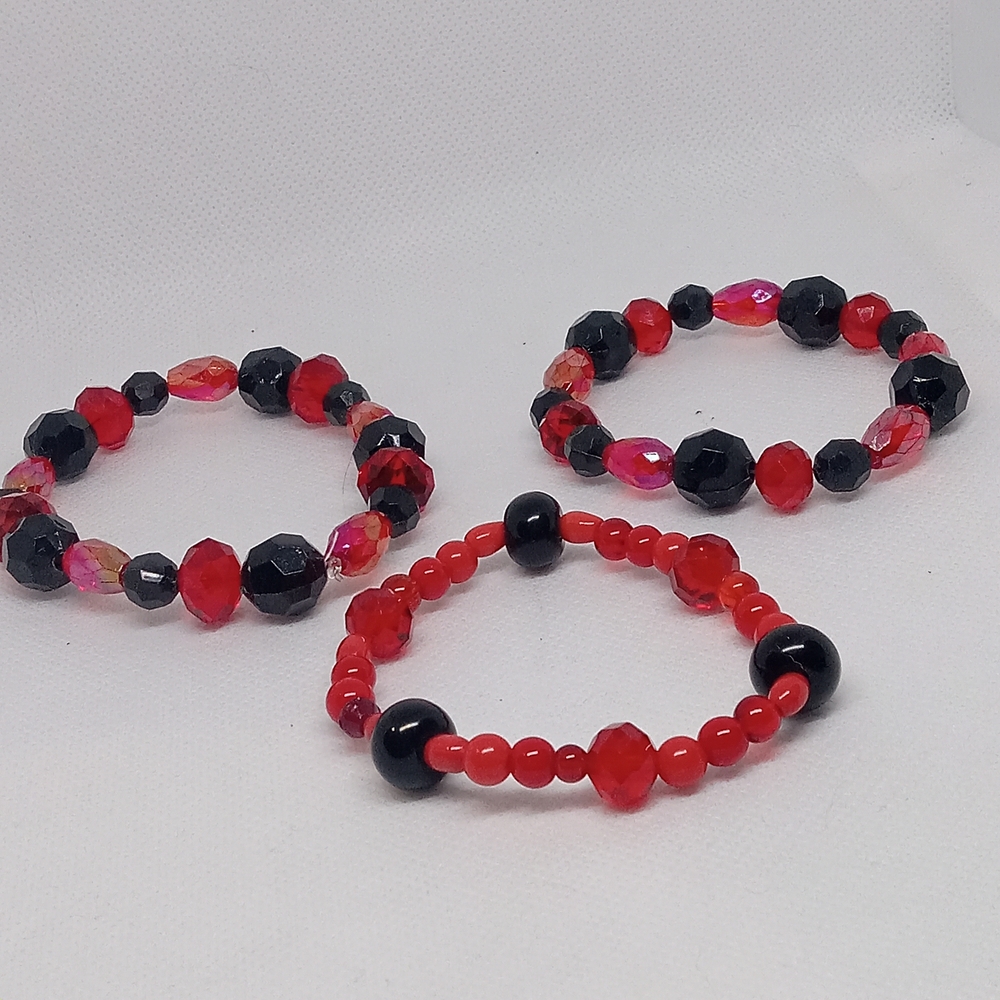 Elegant Red and Black Beaded Bracelets Set